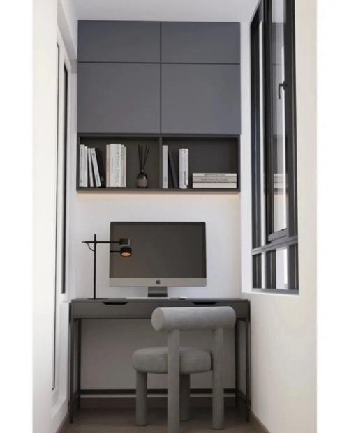 В том случае, если вы ищете универсальный монохромный интерьер без лишних деталей, то вам стоит уделить внимание такому интерьеру. 07