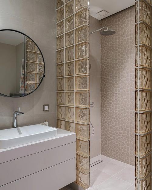 Эта просторная квартира площадью 133 кв. 03 Эта просторная квартира площадью 133 кв. 03