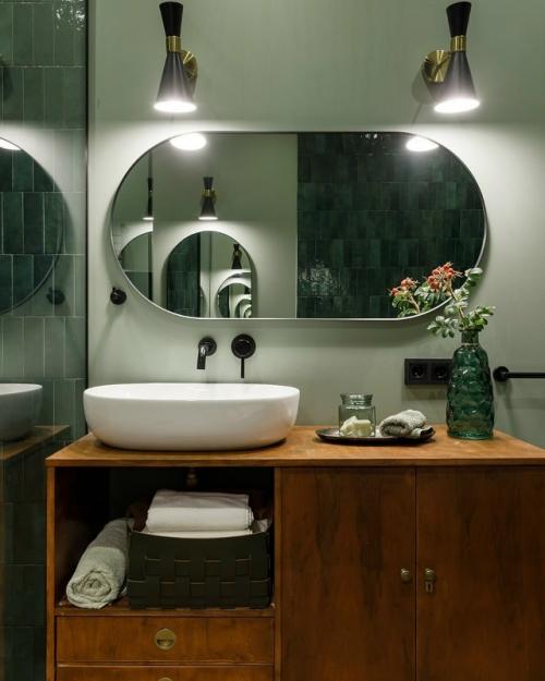 Это история о том, как архитектурное наследие прошлого может стать основой для уютного, современного и по-настоящему личного пространства. 03