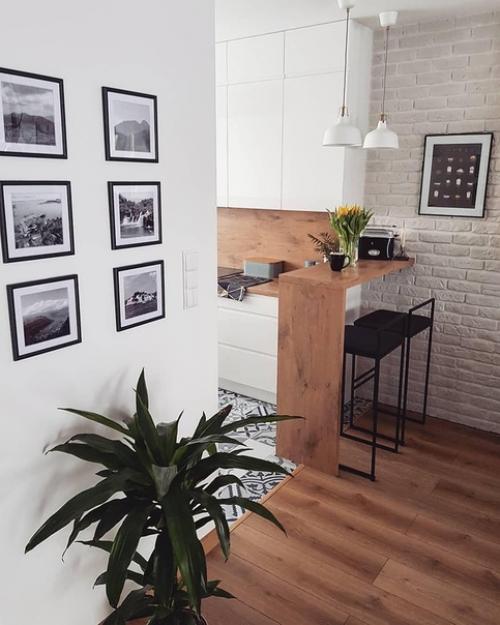 Нам с мужем очень нравится сочетание белого и дерева. 06