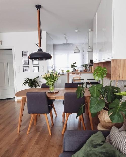 Нам с мужем очень нравится сочетание белого и дерева. 08