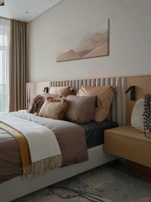 Эта квартира создана как инвестиционный проект, поэтому при её оформлении дизайнер ориентировался на универсальность и актуальность. 06