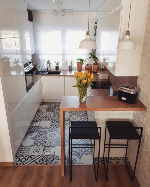 Нам с мужем очень нравится сочетание белого и дерева. 02