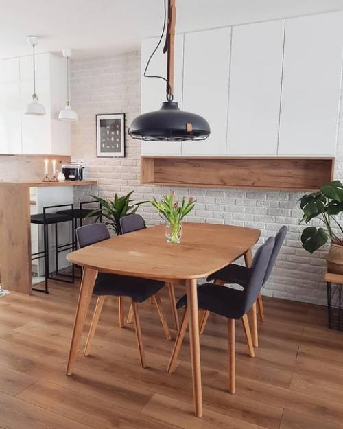 Нам с мужем очень нравится сочетание белого и дерева. 05