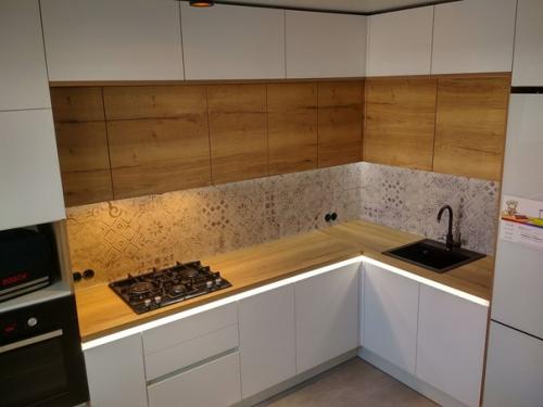 Уже почти доделали нашу кухню.