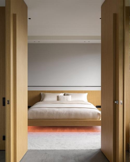 Интерьер квартиры, созданный на контрастах. 01