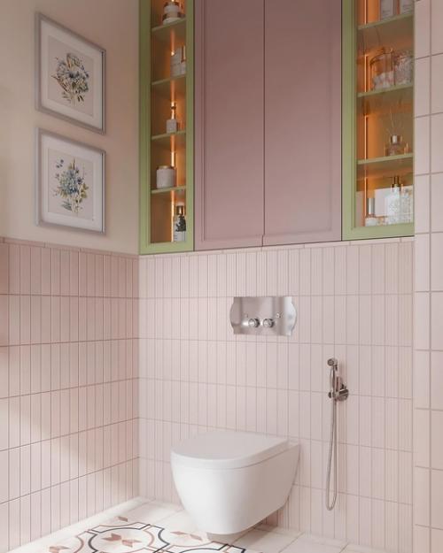 Яркий красочный санузел в загородном доме, который дети оценят. 02