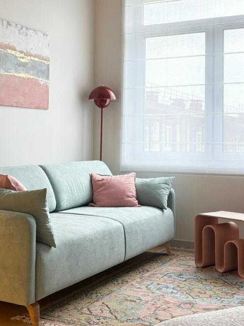 В основе оформления - белый, кремовый, бежевый и мягкие пастельные оттенки. 02