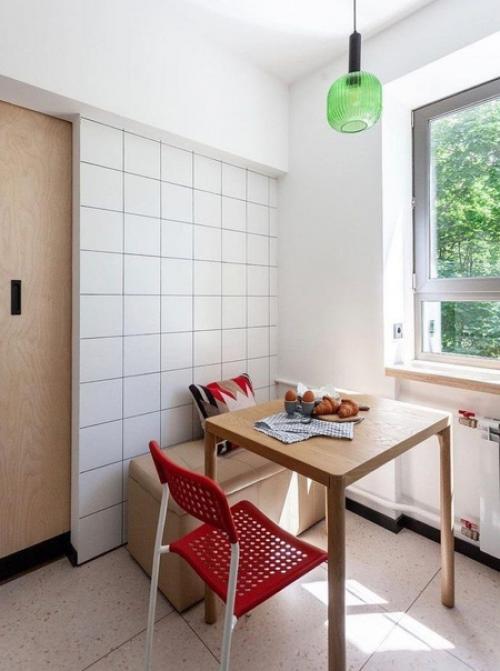 Как показывает опыт дизайнеров, советские типовые квартиры не хуже других годятся, чтобы при помощи интерьера впечатлять жильцов и гостей. 06