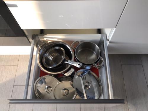 Наша кухня.  Как и хотели без верхних шкафов. 07