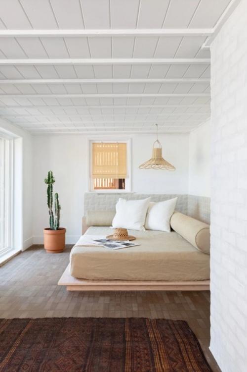 Низкая кровать - очень красиво. 05