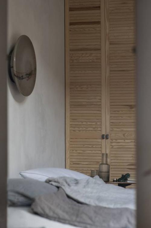 Интерьер этой квартиры словно продолжает историю дома, в котором она находится. 08