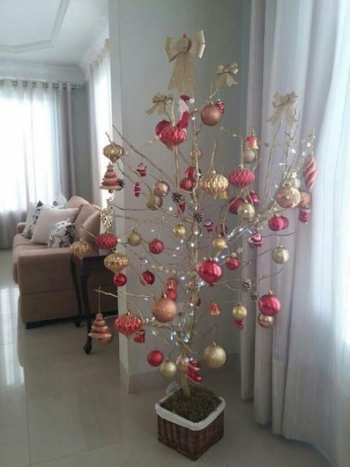 Обычное дерево вместо елочки! 08