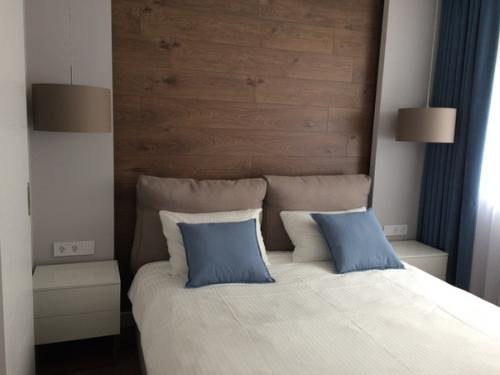 Прошу вашей!  Какой декор можно добавить, чтоб интерьер ожил! 03