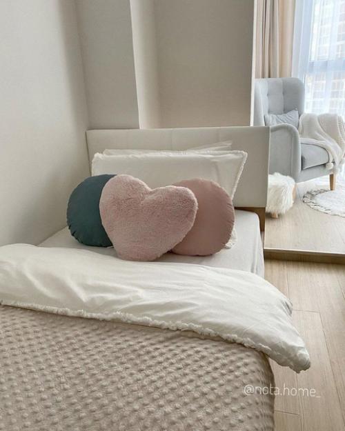 Детская комната в светлых оттенках, для девочки - подростка. 02