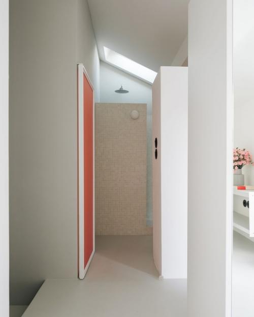 Минималистичный дизайн с безупречным вниманием к деталям при ограниченном пространстве и бюджете. 05