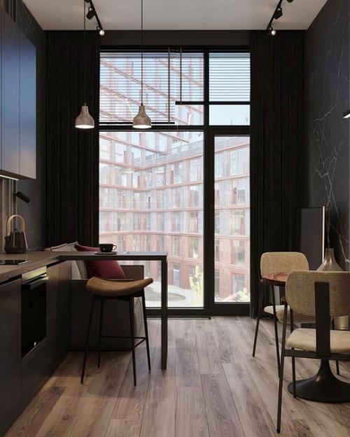 Заметила, на первый взгляд, парадокс: чем больше квартира, тем она светлее. 03