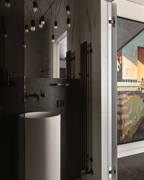 Лаконичность да, присутствует. 04