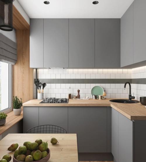 Кухня в современном стиле в типовом доме.