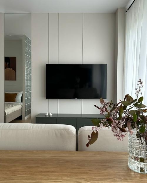 Неплохая квартира, правда? 09