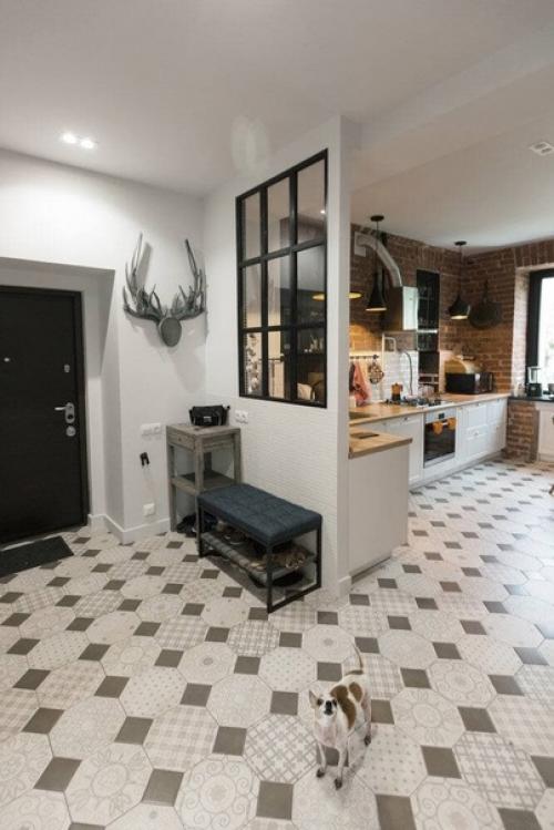 Как с помощью стеклянных перегородок и зеркал можно визуально расширить пространство и добавить естественного освещения. 02