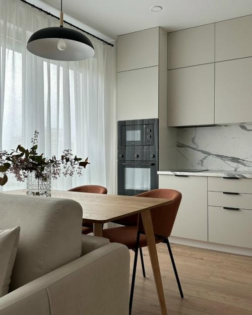 Неплохая квартира, правда?  