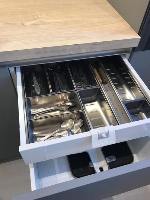 Мы просим сильно не критиковать. 05