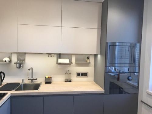 Мы просим сильно не критиковать. 09