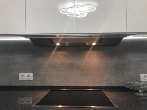 Я из тех людей, которые всегда думают, что кухню нужно побольше и шкафчиков побольше. 05