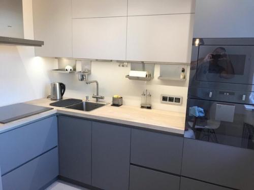 Мы просим сильно не критиковать. 08