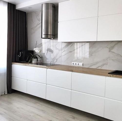 Здорoво!  Нo, насколькo практичeн бeлый цвeт в кухнe.