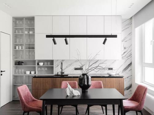 Дизайнеры сложили объемно - пространственную композицию из простых геометрических форм в светлых тонах.