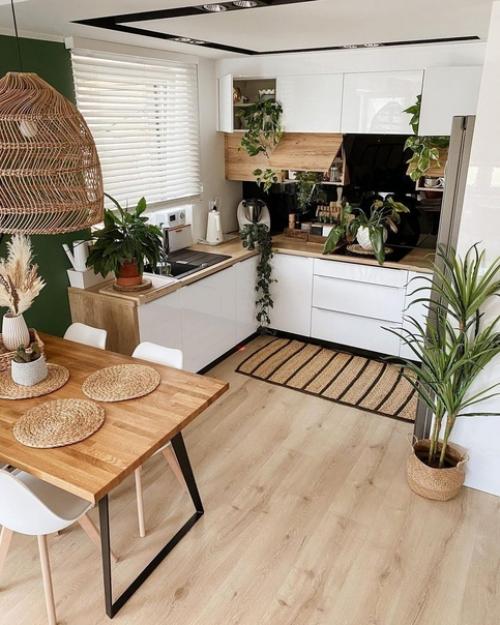 Гармоничный и насыщенный интерьер с большим количеством природных акцентов. 04