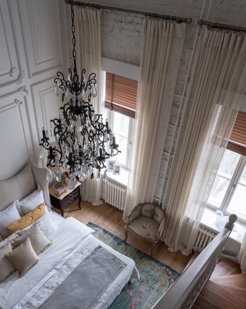 Этот интерьер - не просто красиво оформленное пространство, а ответственное продолжение истории. 07