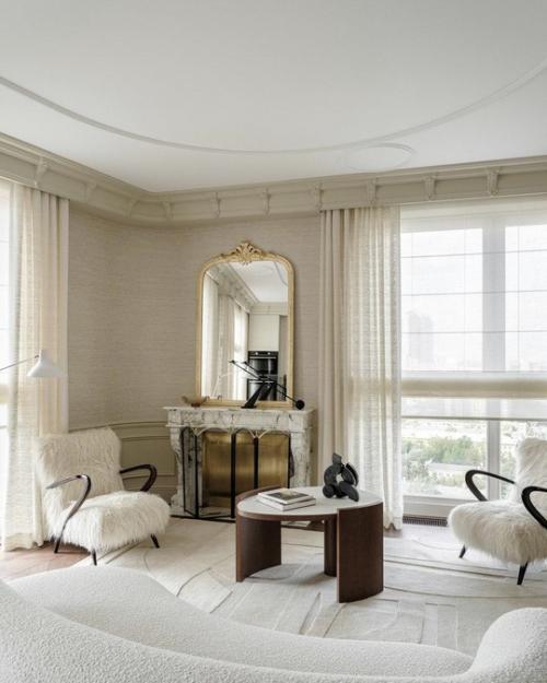 Интерьер глубоко индивидуален и наполнен искусством и акцентными винтажными предметами, которые отражают характеры своих владельцев. 07