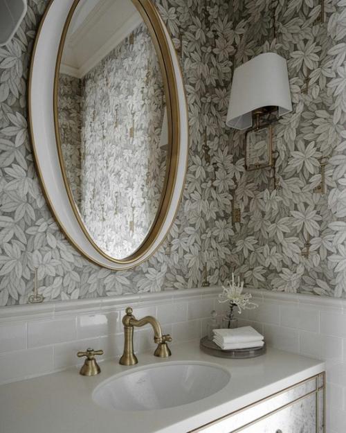 Интерьер глубоко индивидуален и наполнен искусством и акцентными винтажными предметами, которые отражают характеры своих владельцев. 01