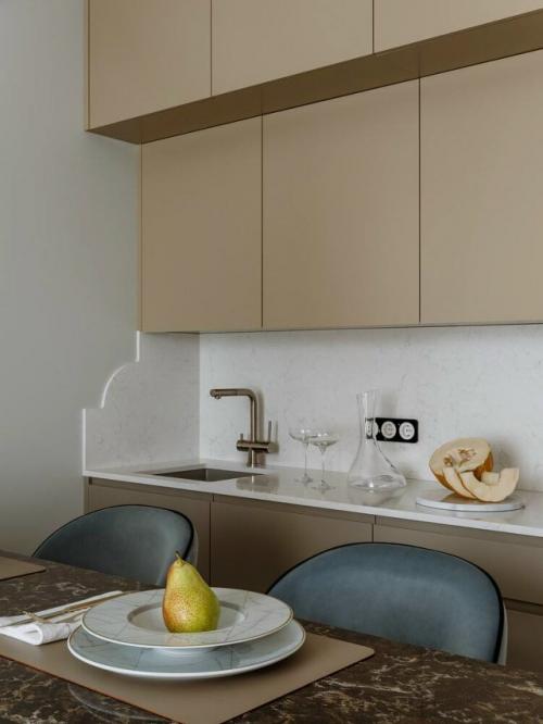 Суперстильная и яркая - эта двухкомнатная квартира площадью 55 кв. 01