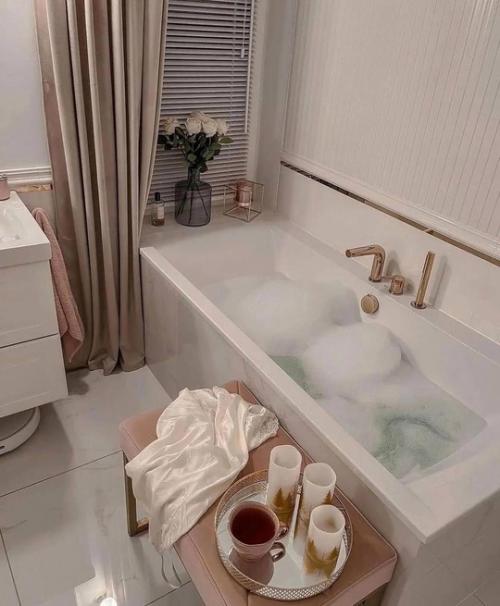 Двухэтажный загородный дом с очень уютной террасой. 05