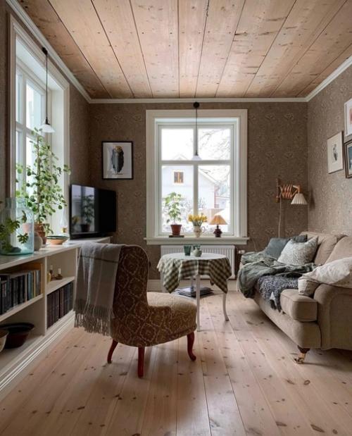 Интересно рассматривать детали, как будто вспоминаешь литературное произведение или кино. 04