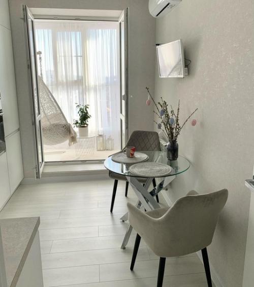 Белоснежная кухня.  Площадь 9 кв. 02