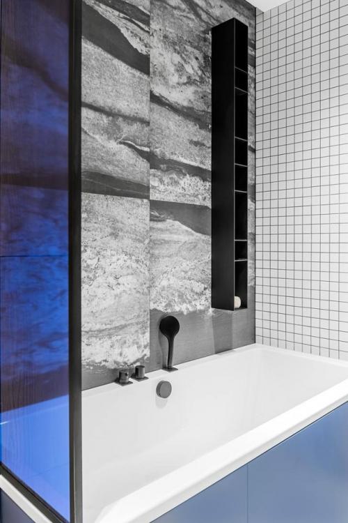 Современная квартира в тёмных тонах выглядит выразительно, стильно и уверенно. 09