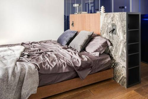 Современная квартира в тёмных тонах выглядит выразительно, стильно и уверенно. 06