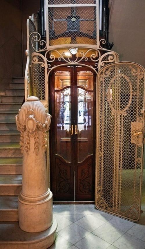 Когда в парадной лучше, чем дома! 03