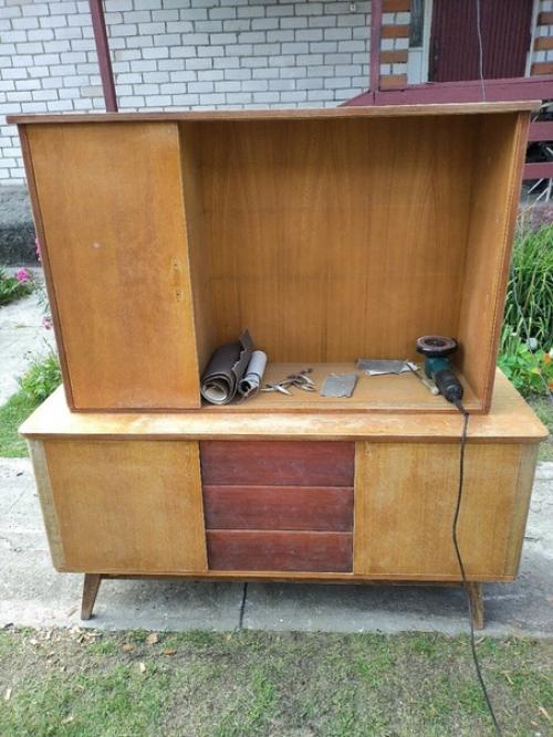 Очень классно!  Советскую мебель люблю.