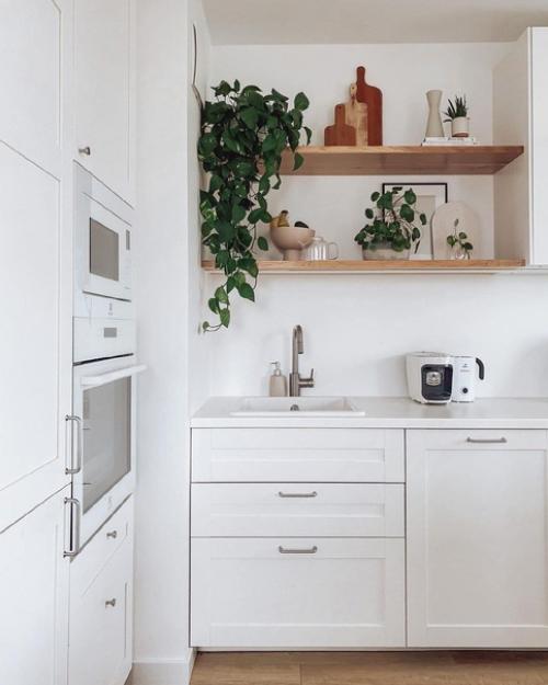 Светлая кухня в скандинавском стиле.