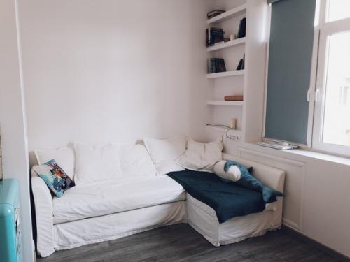 Наша маленькая квартира - оформили вместе с мужем. 05