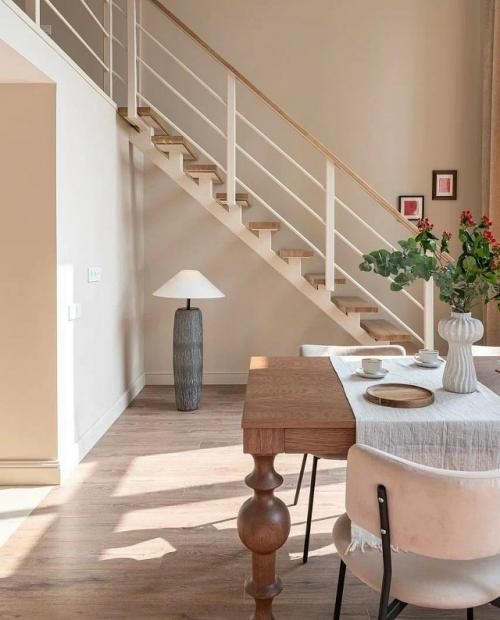 Эта небольшая квартира стала примером гармоничного сочетания стиля лофт с элементами Русского Стиля. 02