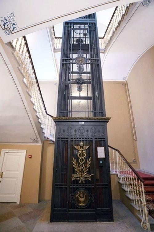 Когда в парадной лучше, чем дома! 01