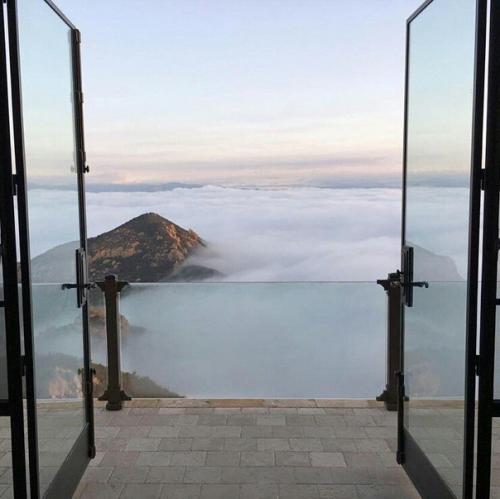 Представила себя в каждом месте с любимым человеком. 02