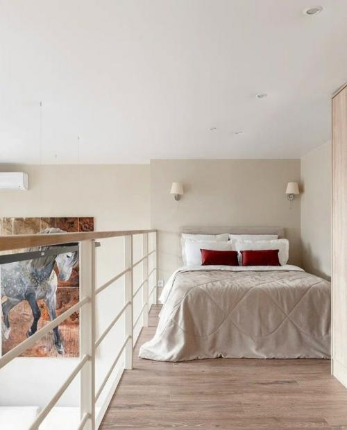 Эта небольшая квартира стала примером гармоничного сочетания стиля лофт с элементами Русского Стиля. 03